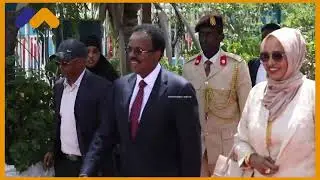 Farmaajo oo Villa Somalia ka guuray ka dib markii uu xilka ku wareejiyay Madaxweyne Hassan Sheikh