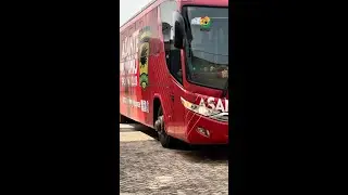 🚍Touchdown: Asante Kotoko arrive at Baba Yara Sports Stadium for business.   #GPL #GPLMW18