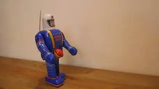 tin toy China MS 361 wind up SPACE MAN walking robot - work & boxed - 2000's