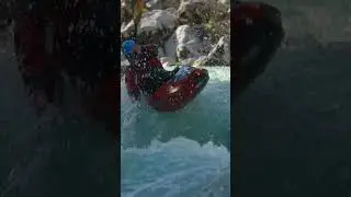 Sometimes, a straight boof doesn't work. 🌊  #whitewaterkayaking #kayaking #onlinelearningplatform