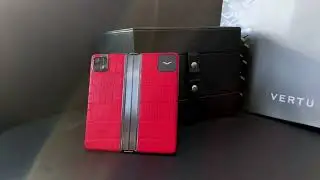 VERTU FOLD3: LIGHT YOUR LIFE UP WITH BRIGHT RED | LUXURY FOLDING PHONE