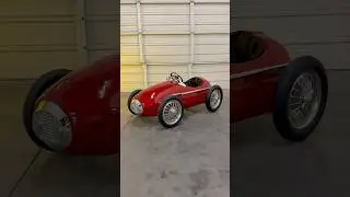 The American Retro Red Racer pedal car.😌😙🤌🏼 #ferrari #pedalcar #automobile #antiquecars #picking