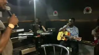 Unplanned Jam session with the band 🤣