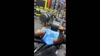 Chest,shoulders and triceps workout with my bro😎