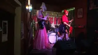 Mommy Log Balls-Palmer&rsquo;s Bar, Minneapolis 