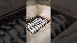 Plastic Bucket Shredder Machine chemical liquid package recycling machines