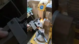 Drill bit grinding attachment