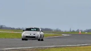 Nissan 350z vs Renault megane RS bedford autodrome