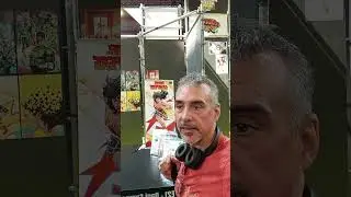 haciendo cola para firma con el crack de Daniel Sampere #wonderwoman #sandiegocomiccon #malaga