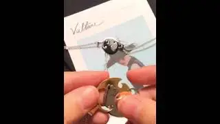 Hug cat couple necklace