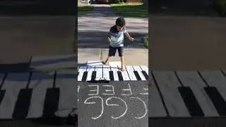Man Sets Up Piano Mat in his Driveway for Neighbors to Play During Lockdown - 1123896-2
