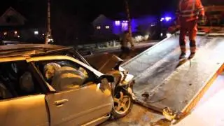 14/12-2013 To biler i frontkollisjon p&aring; Stiklestad