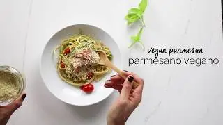 Zucchini noodles with cherry tomatoes / Noodles de zucchini