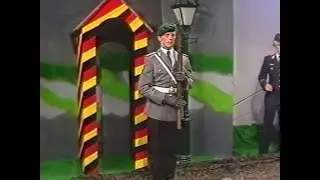 1985: German Honor Guard Battalion with K98 rifle
