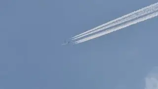 05/02/2025 Contrails over Bedong, Kedah