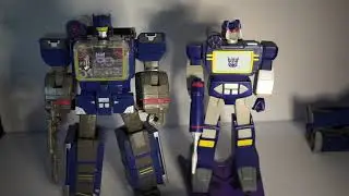 Soundwave PCS Statue