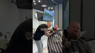 #barbershop #fadecut #hairsalon #barber #fademaster #haircutting #midfade #hairsalonservices