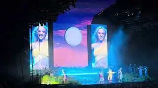 ZARA LARSSON - MIDNIGHT SUN+BLUE MOON+CAN&rsquo;T TAME HER/MIDNIGHT SUN TOUR MALMO SWEDEN