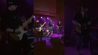 Gorky Town - Lean on me