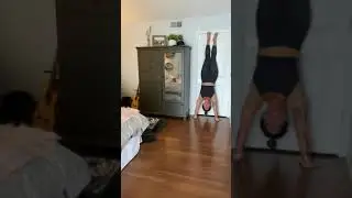 Handstand wall hold