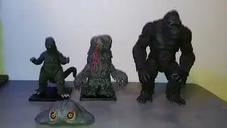 Mezco 5-Points XL Godzilla VS. Hedorah (1971) 2-Pack Set REVIEW!!!!!!! (PART 4: Accessories)