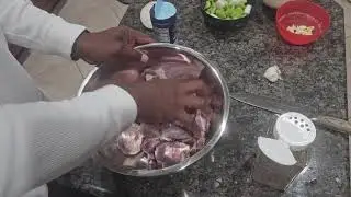 Оссобуко, приготовленное из мяса оленины с голени.