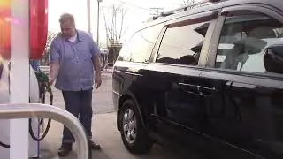 How the Gas Tank Arrow Saves Time at the Pump