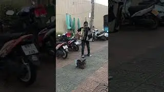 Street Symphony: Gifted Musician in Bangkok 🇹🇭