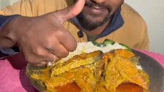 Eating spicy fish curry and rice 🍚 😋 