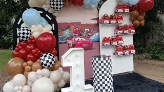 🎈 COMO hacer un ARCO DE GLOBOS e instalarlo en un panel | Cumpleaños temática CARS 🎈 | Balloons