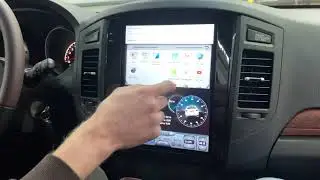 Mitsubishi Pajero 4 - монитор в стиле Тесла
