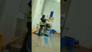russia 🇷🇺warehouse job loading, unloading, scanning #russia #russian #travel