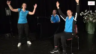 BEWEGEN Bewegen op muziek (staan of zitten)