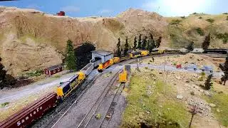 Tehachapi loop, Caliente, Cable, Monolith, Bealville and Rosamond on 4HCDs in N scale