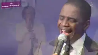 MOMENT INTENSE D'ADORATION : IL EST PARMI NOUS  by Ghislain Biabatantou et ICC Choir Gospel