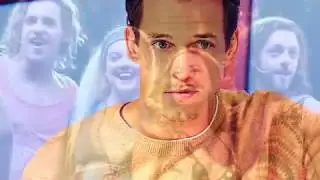 Javanhoen fan kanaal -  mooi musical Hair. Is heel laatst gestopt. We hebben mooi beelden van javan