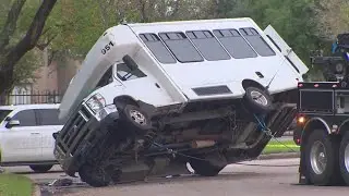 'Screaming and crying' | Brothers help rescue children after church bus crash in east Harris County