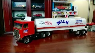 1980's ERTL Pressed Steel Market Basket Supermarket Milk Tanker Truck