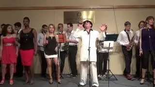 Michael Raikin performs 