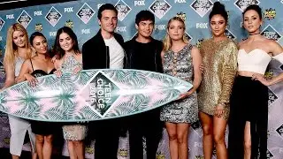 Pretty Little Liars Wins Best TV Drama at Teen Choice Awards 2016