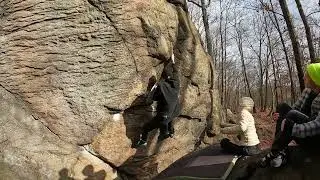Powerlinez Bouldering - Cyclone V6 - Mike Fruehauf
