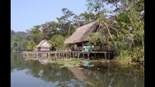 Guatemala - Vita sul lago Izabal nella foresta pluviale.