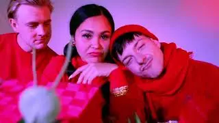 BOSSY LOVE  - WHIPLASH