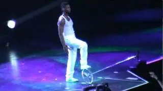 Usher OMG Tour 