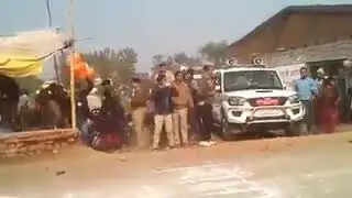 Bihar: CM nitish Kumar's convoy stoned