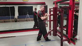 Wooden Dummy exercises for beginners: Double Jut-Da