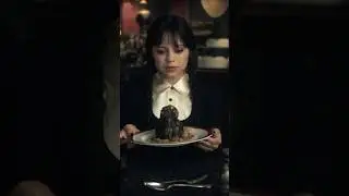 Parece que los lobos se ponen quisquillosos con la comida | Mi&eacute;rcoles | Netflix Espa&ntilde;a