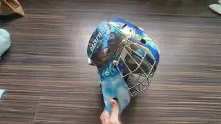 Яркий шлем вратаря bauer nme3 star wars