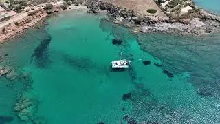 Lagoon 42 in Griechenland &ndash; Drohnenaufnahme aus dem echten Segelurlaub