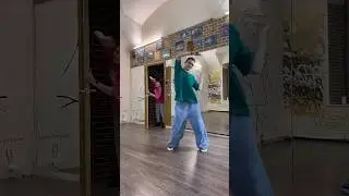 Педагоги QINETIC выкладываются на все 💯 и иногда забывают о времени😅#dance #танцы #танцыспб